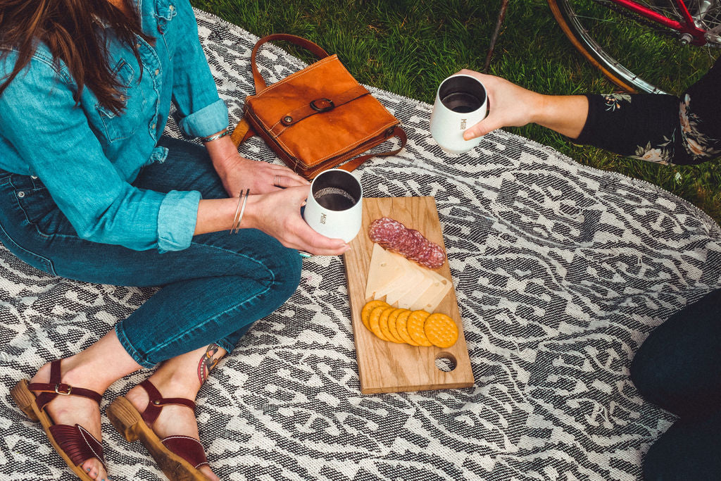 white-wine-bundle-t2 Wine_Tumbler_White_Lifestyle_2019_Jenna_Haar_1.jpg
