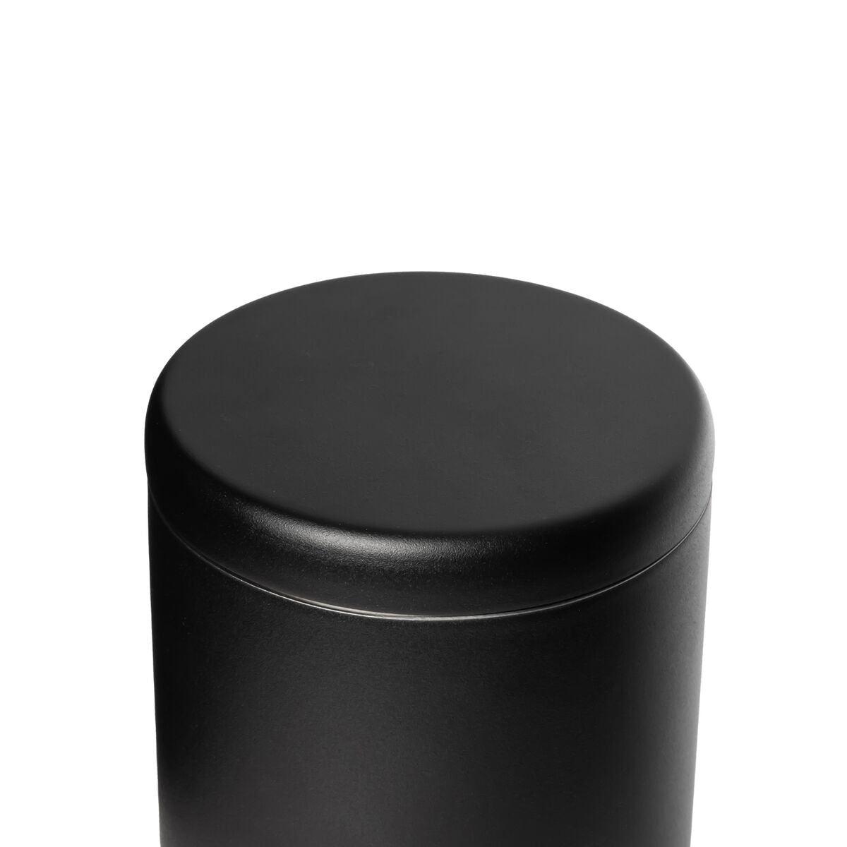 airlock-coffee-canister-h8 WebPDP-Airlock_Coffee_Canister__ACN2SVOS002_Black_X2Studio_45_Deg_Lid_On.jpg